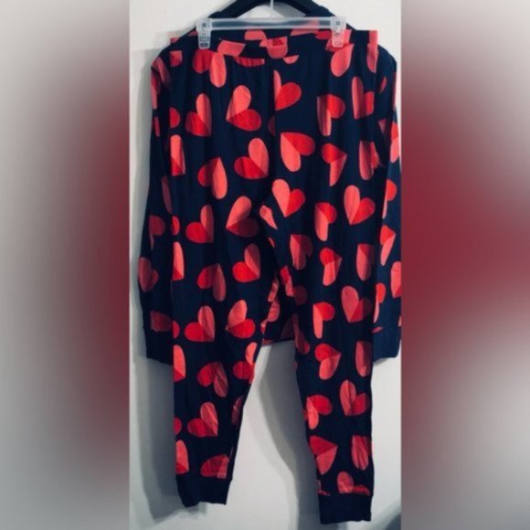 NWT Toddler Hearts Valentines Day Pajama Set- Long Sleeve & Pants - Picture 3 of 4